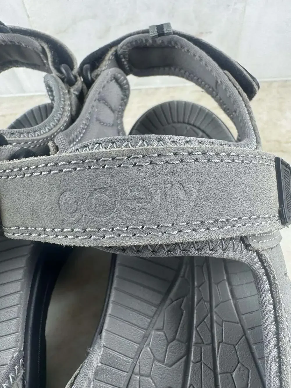 GDEFY VersoShock Hiking Sandals Mens 10 Gray Leather Comfort Outdoor Trail